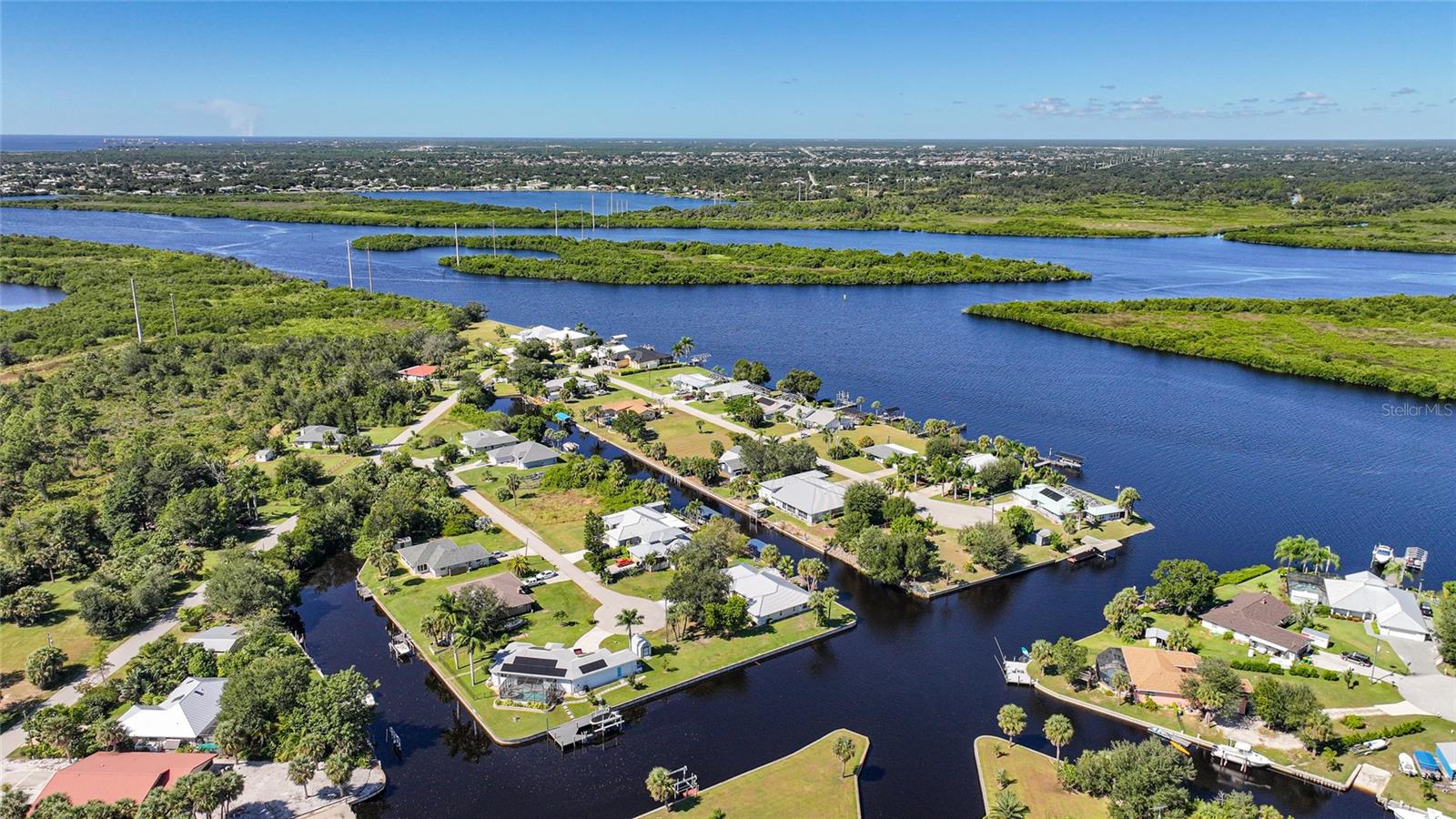 Image 61 of 62 For 2037 Palm Harbor Terrace