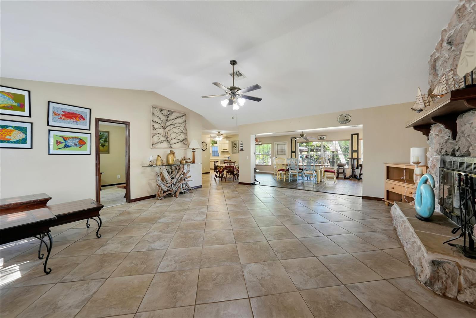 Image 7 of 62 For 2037 Palm Harbor Terrace