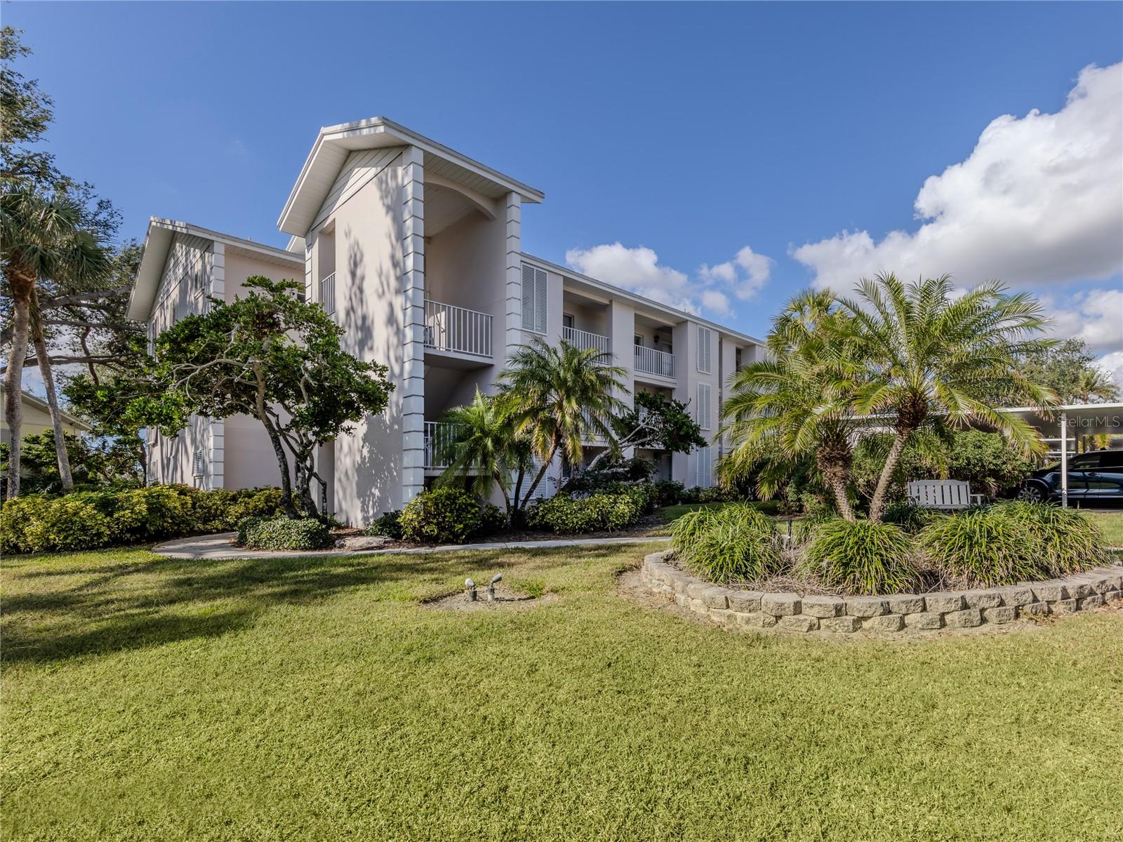 Image 36 of 68 For 437 Cerromar Lane 312