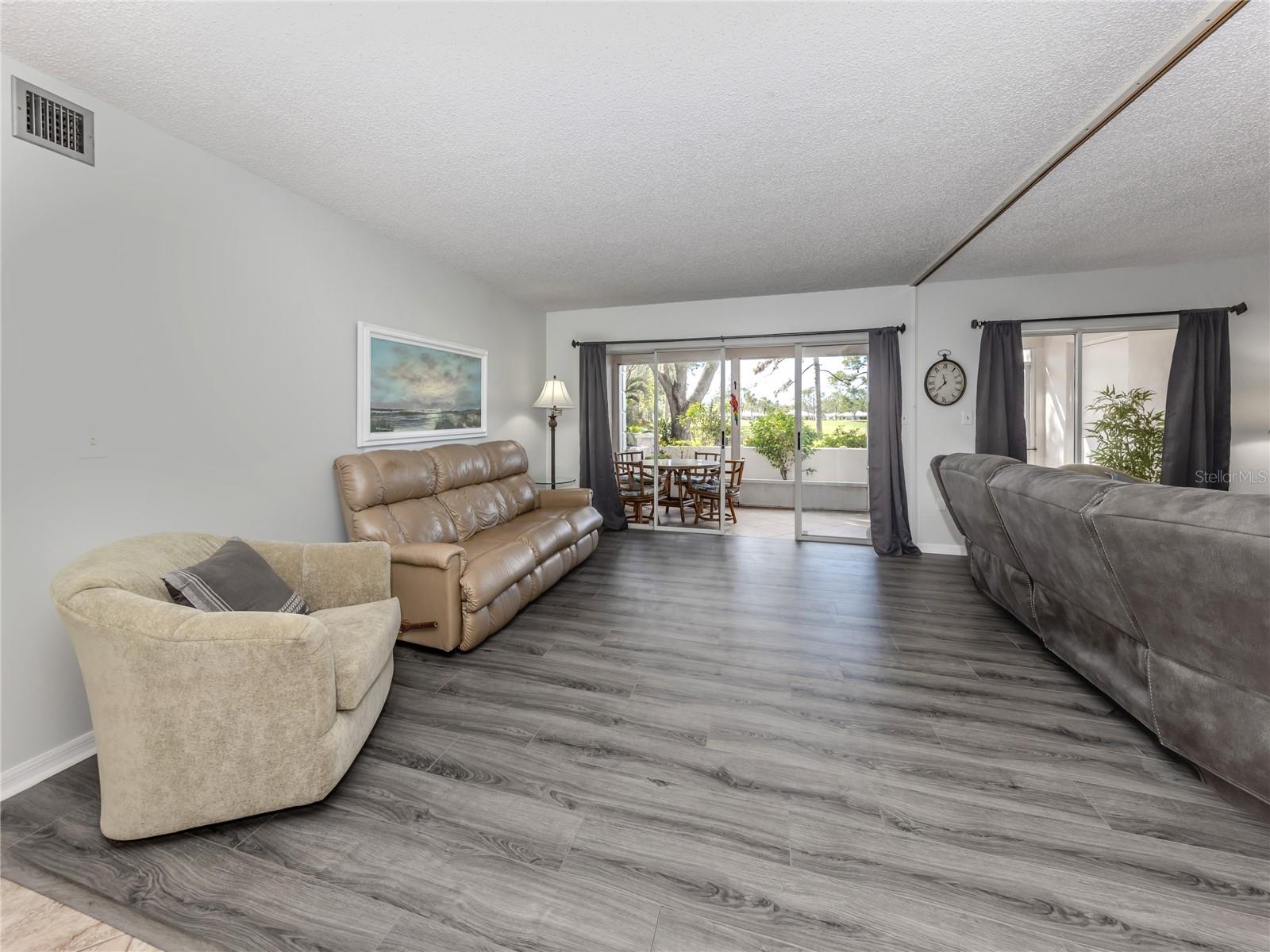 Image 4 of 68 For 437 Cerromar Lane 312