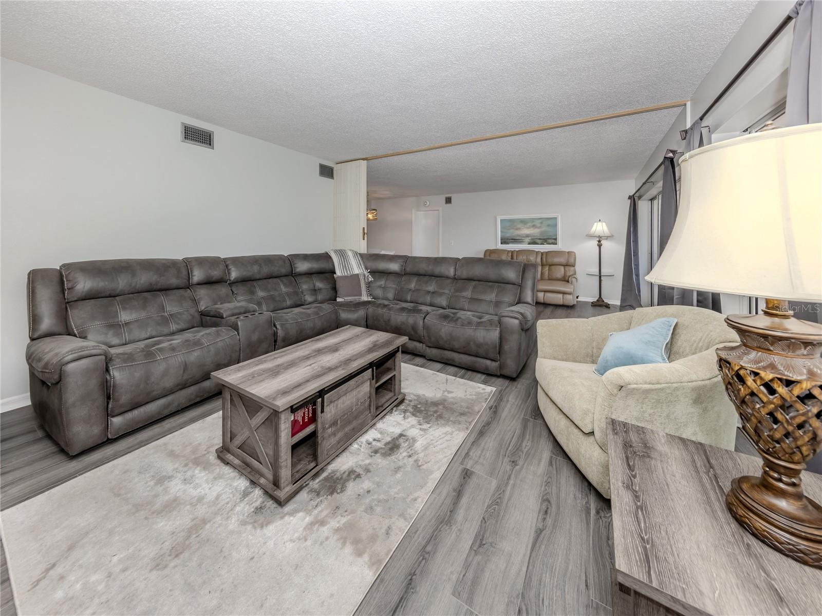 Image 8 of 68 For 437 Cerromar Lane 312