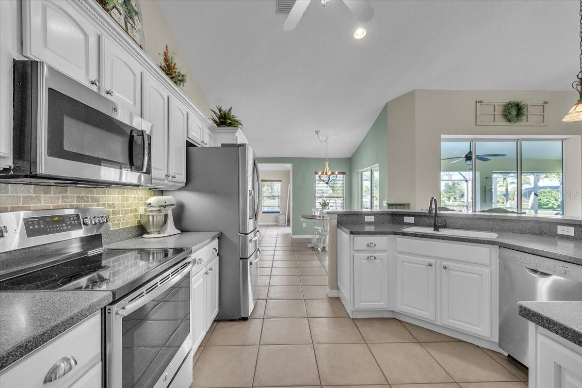 Image 15 of 52 For 13216 Donaldson Avenue