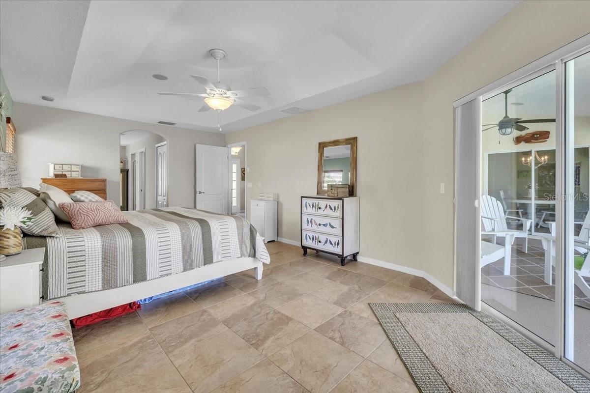 Image 21 of 52 For 13216 Donaldson Avenue