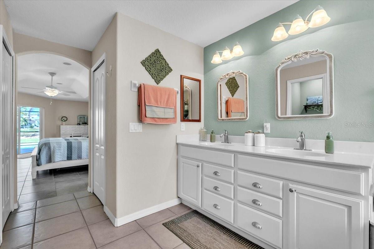 Image 23 of 52 For 13216 Donaldson Avenue