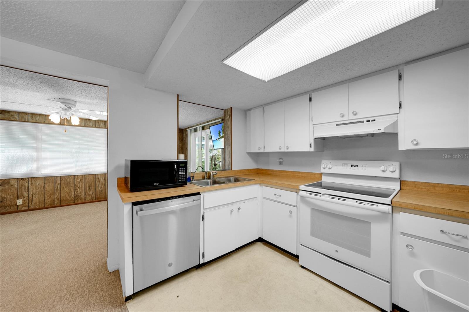 Image 10 of 31 For 4221 Triton Road