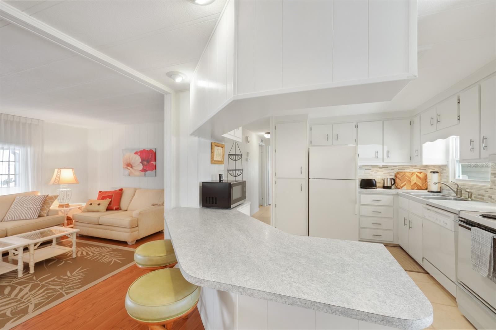 Image 26 of 91 For 2100 Kings Highway 781