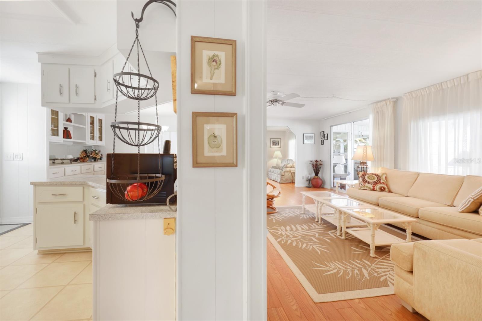 Image 27 of 91 For 2100 Kings Highway 781