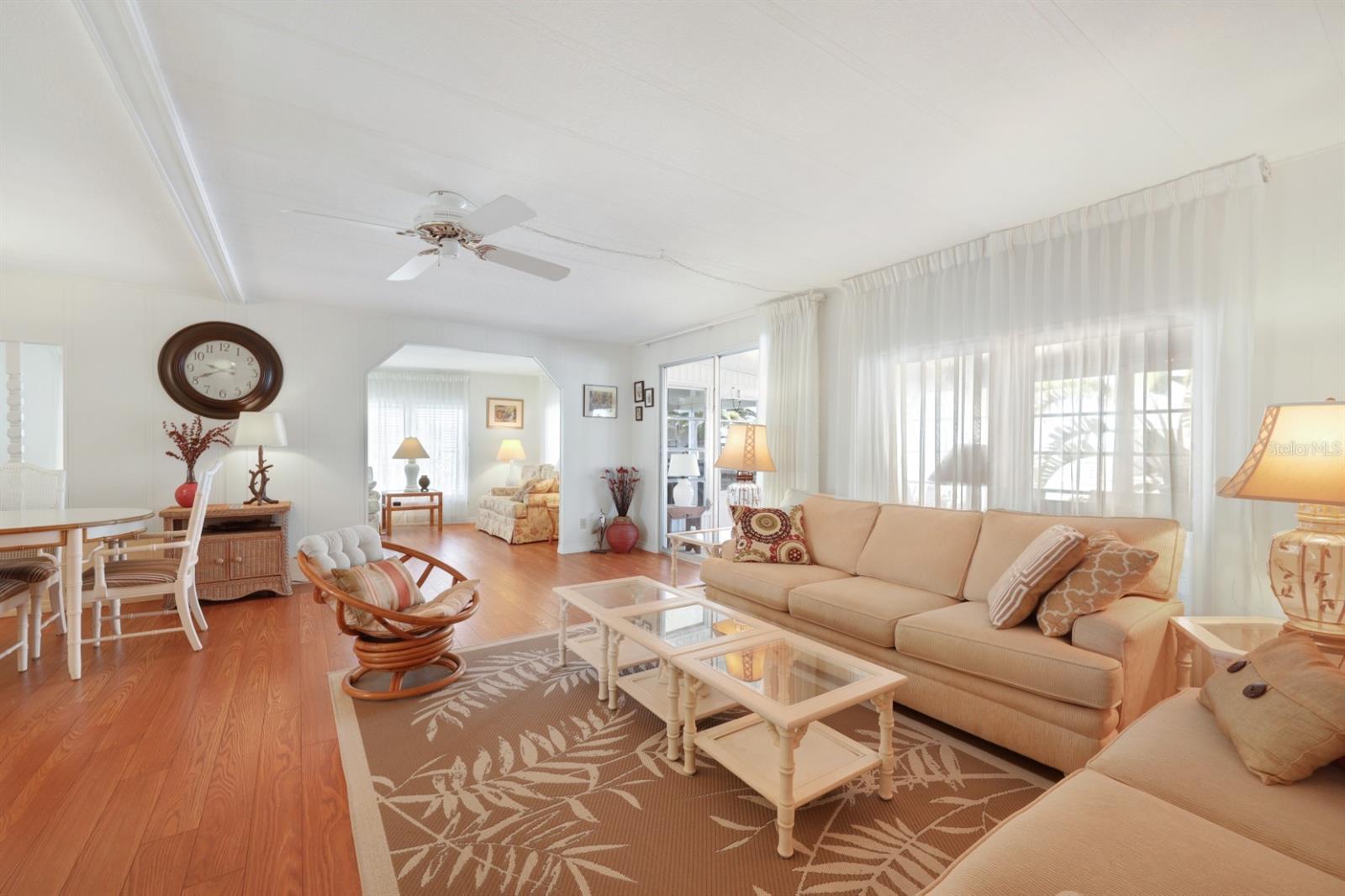 Image 30 of 91 For 2100 Kings Highway 781