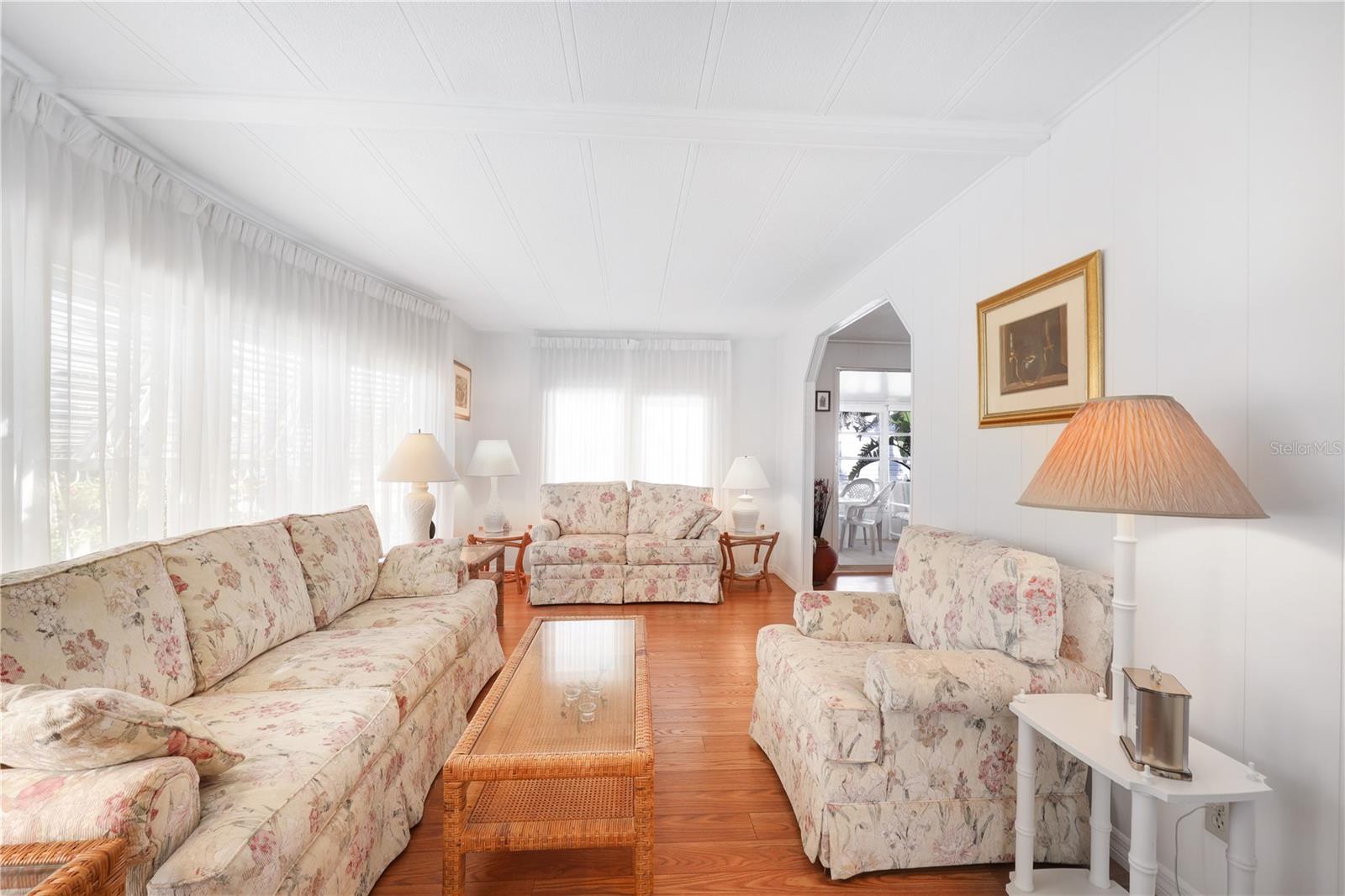 Image 35 of 91 For 2100 Kings Highway 781