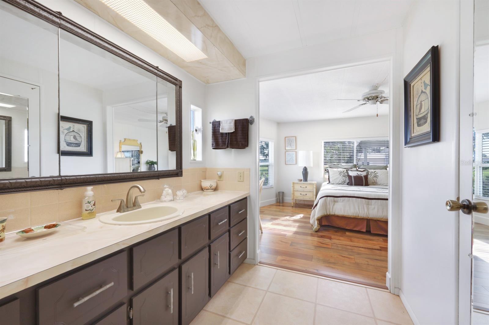 Image 49 of 91 For 2100 Kings Highway 781