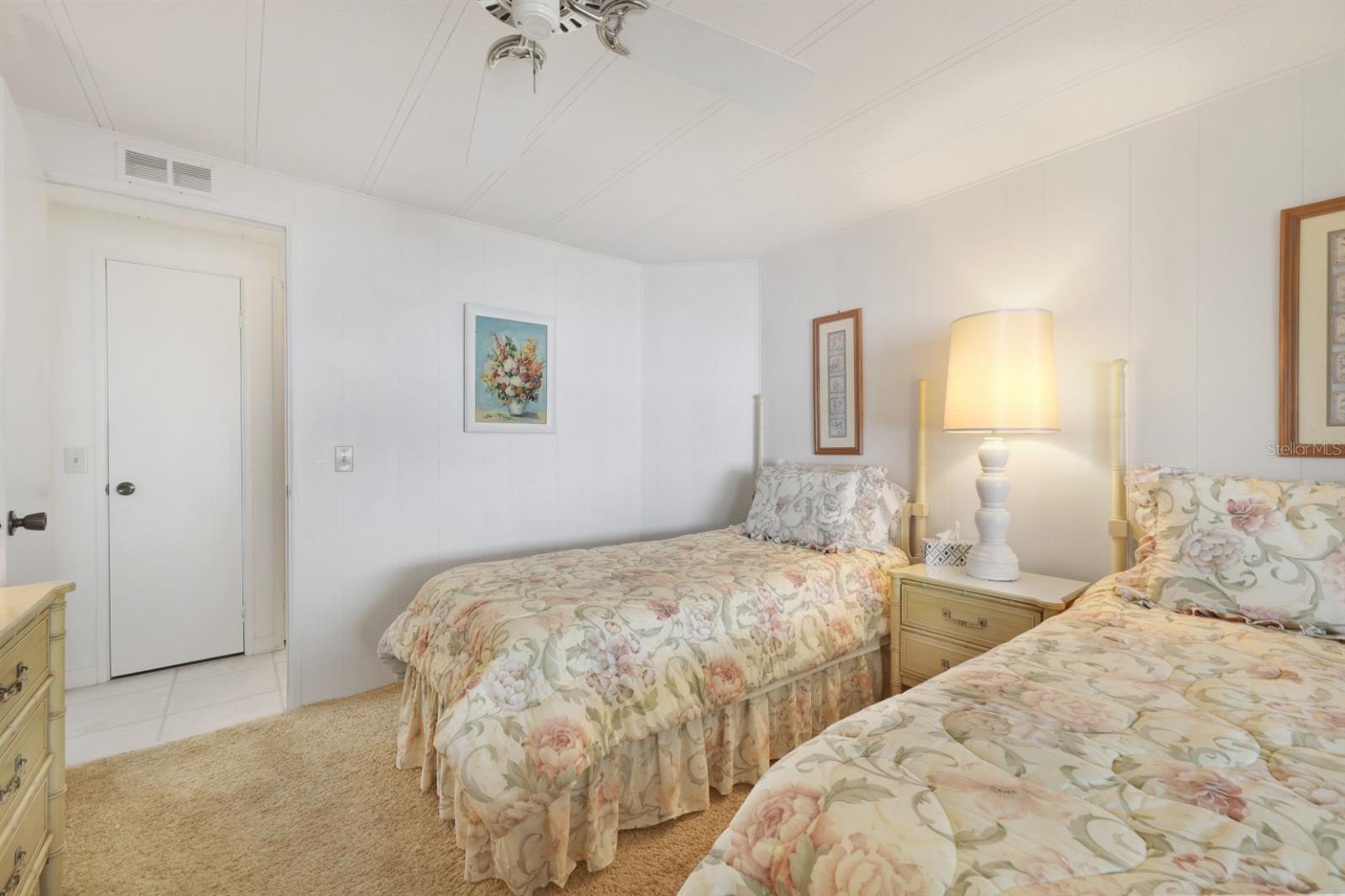 Image 51 of 91 For 2100 Kings Highway 781