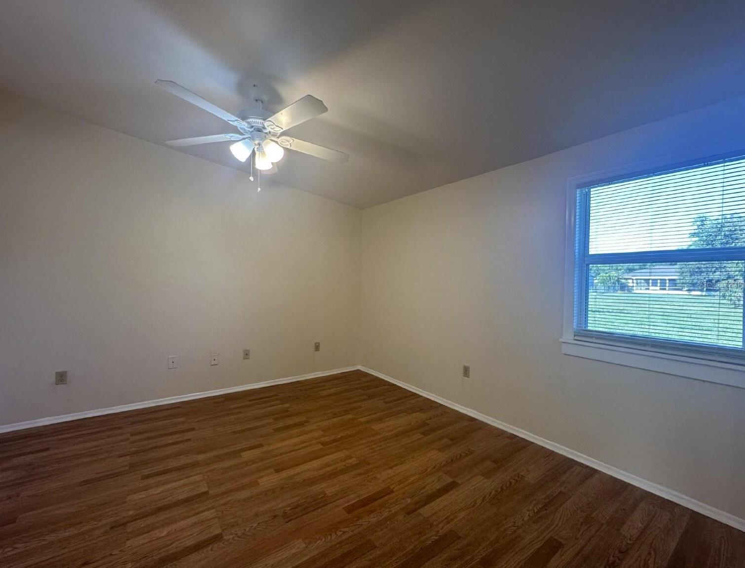 Image 13 of 27 For 5439 Kenwood Drive