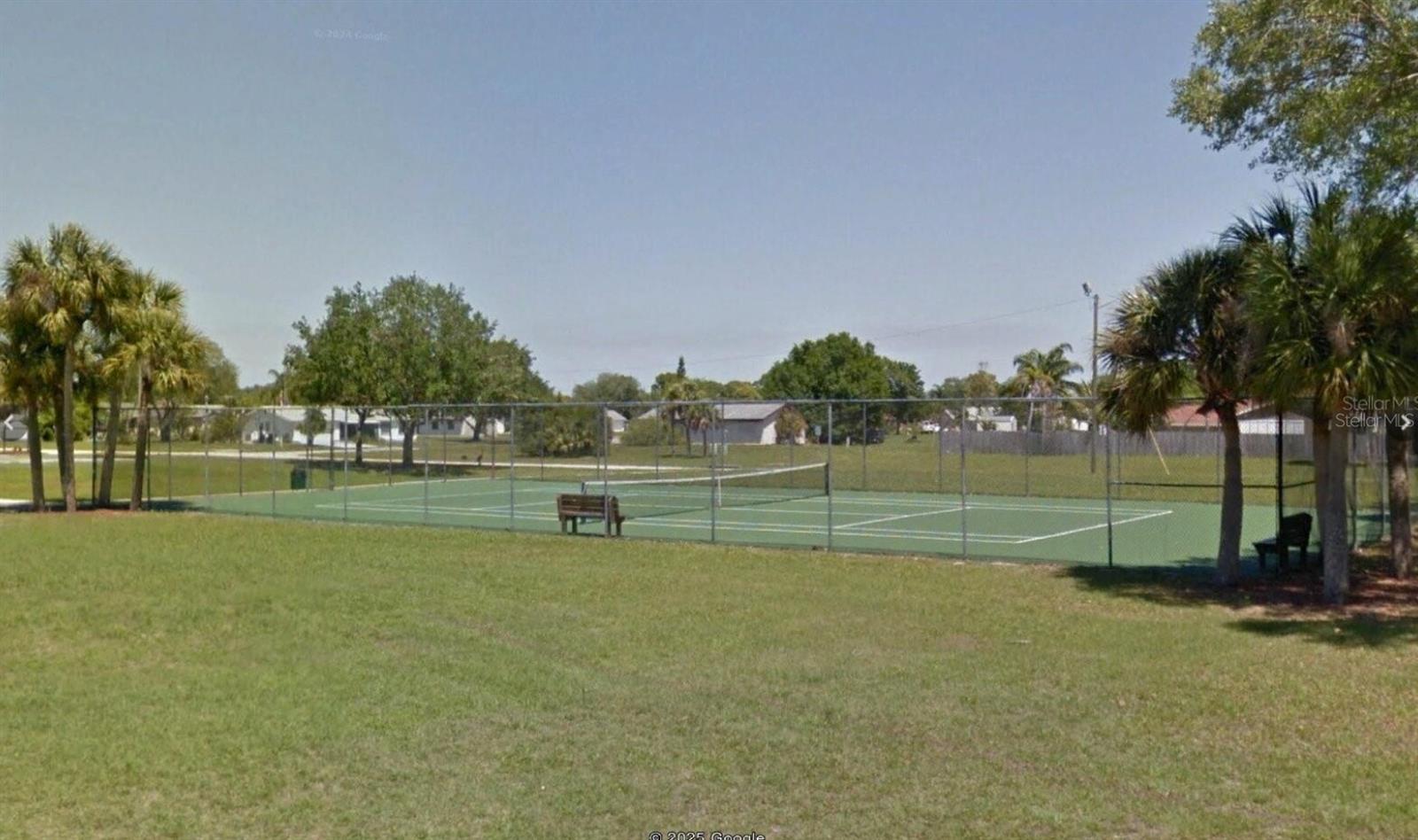 Image 19 of 27 For 5439 Kenwood Drive