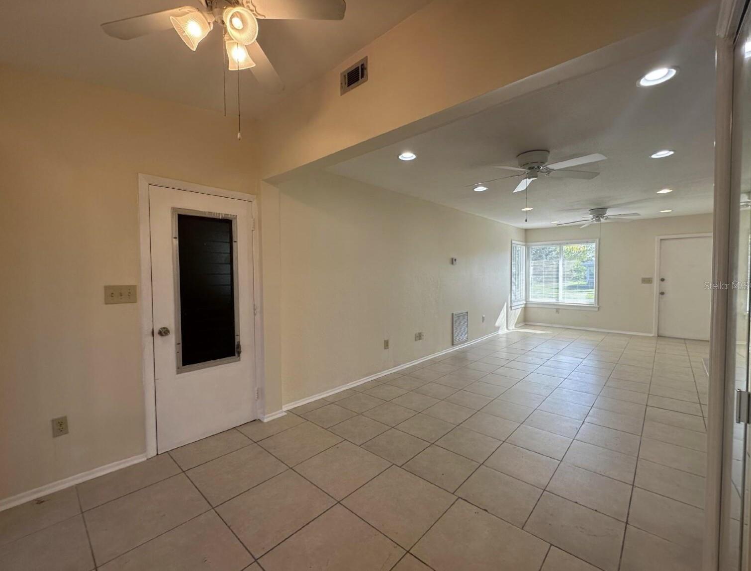 Image 5 of 27 For 5439 Kenwood Drive