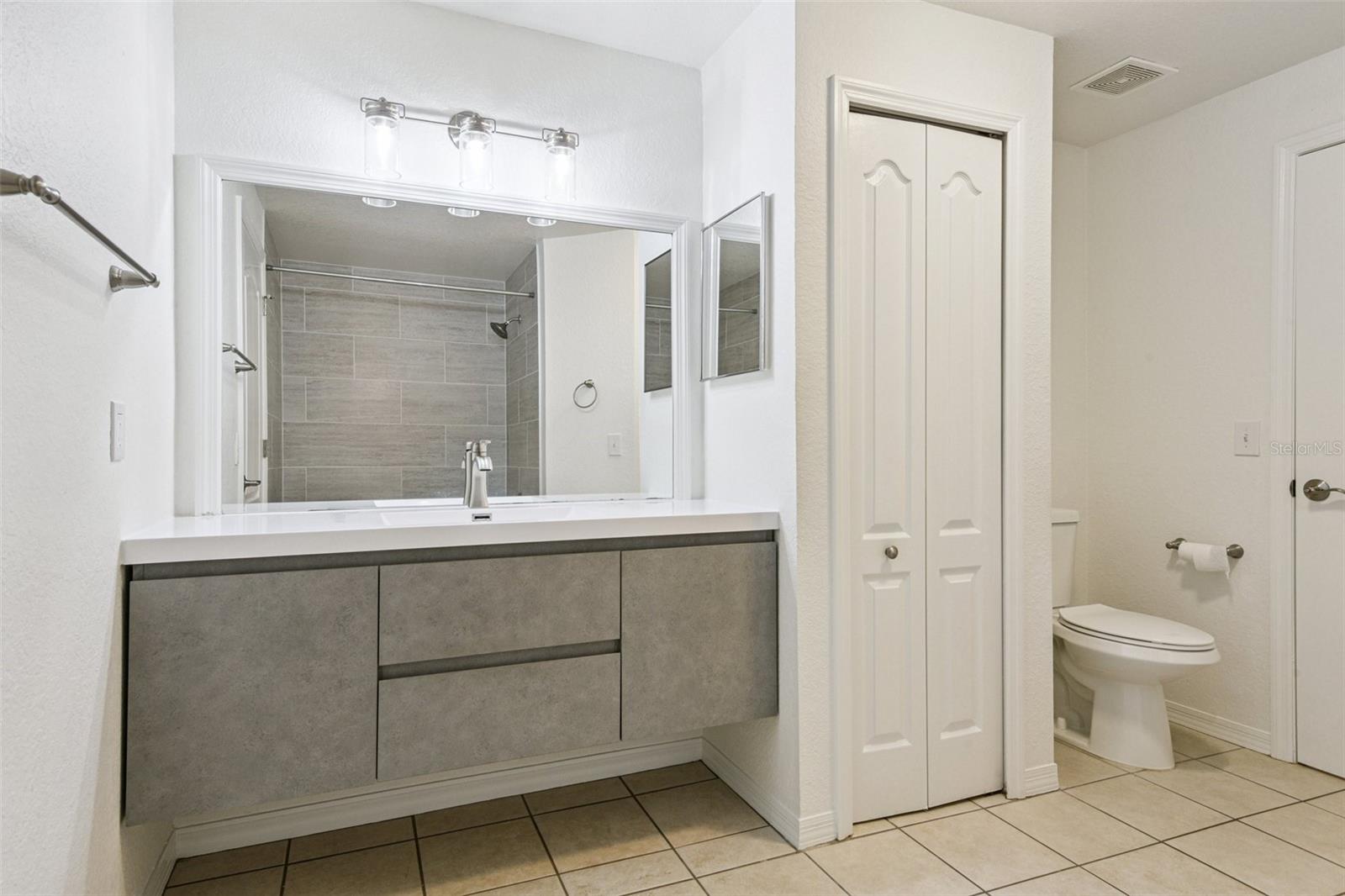 Image 17 of 39 For 4140 Central Sarasota Parkway 1233