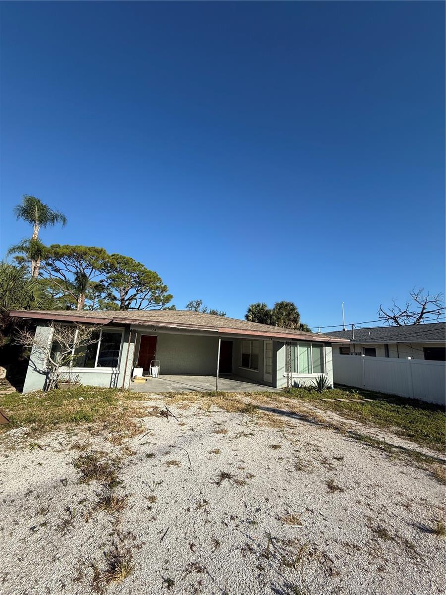 Image 2 of 13 For 7 Manor Court