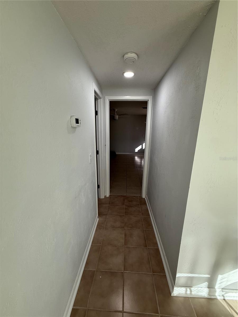 Image 5 of 13 For 7 Manor Court