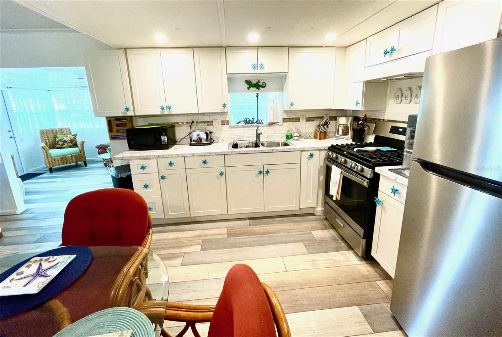 Image 6 of 20 For 220 Derwent Boulevard