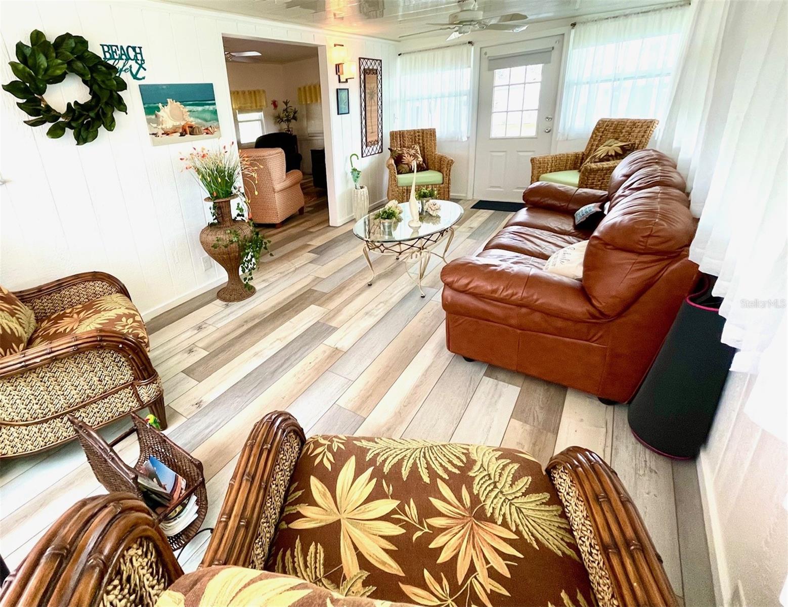 Image 8 of 20 For 220 Derwent Boulevard