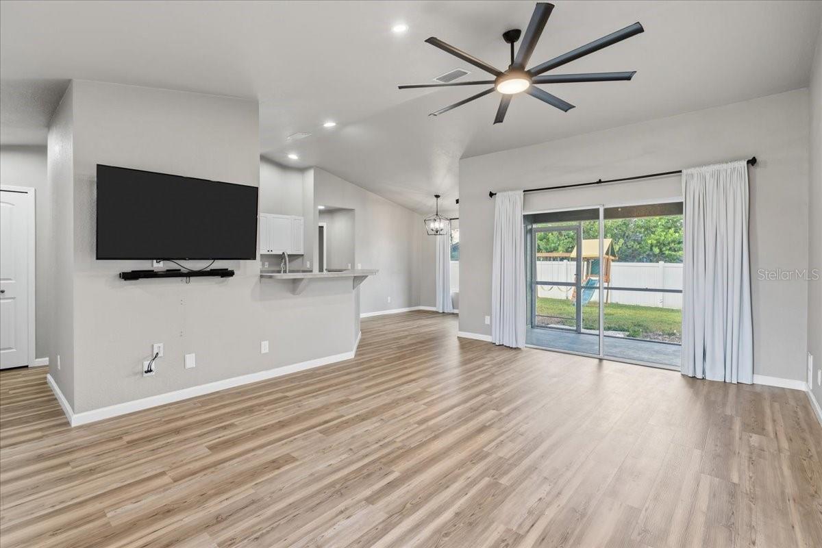 Image 11 of 37 For 2497 Amnesty Drive