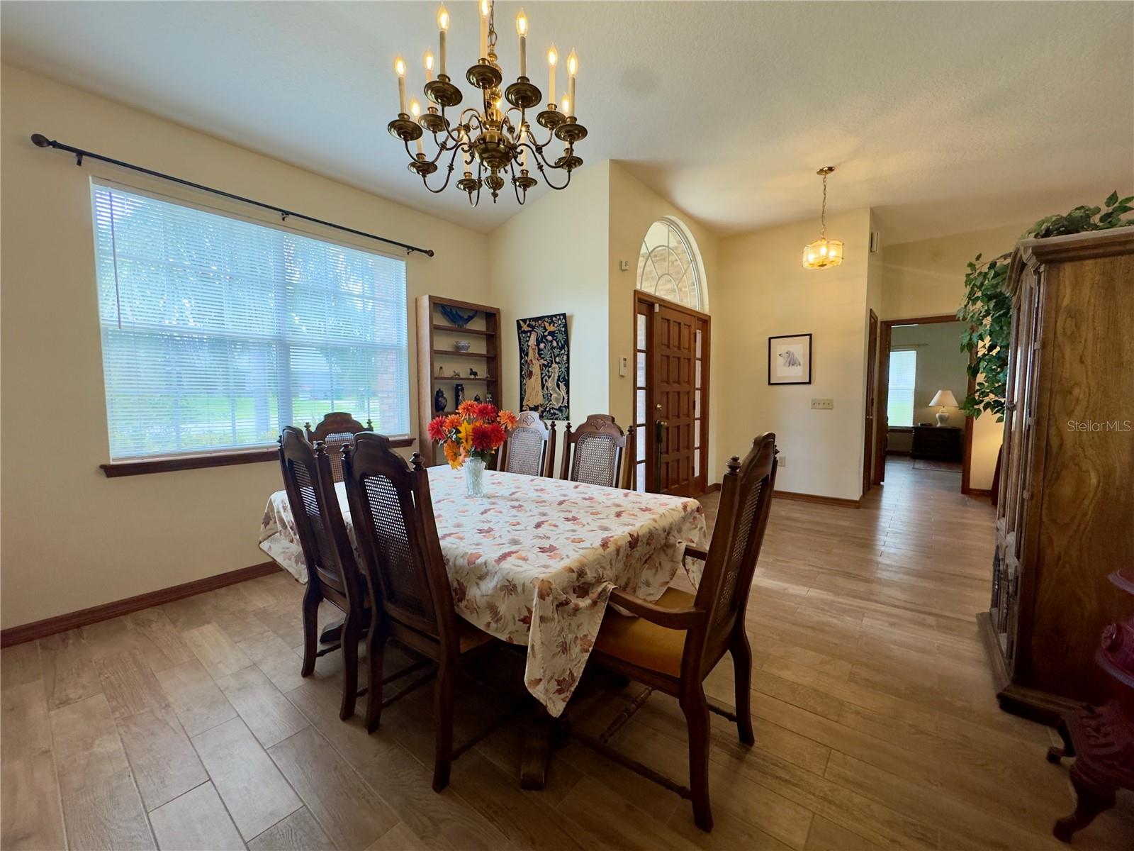 Image 4 of 34 For 2840 Ascot Lane