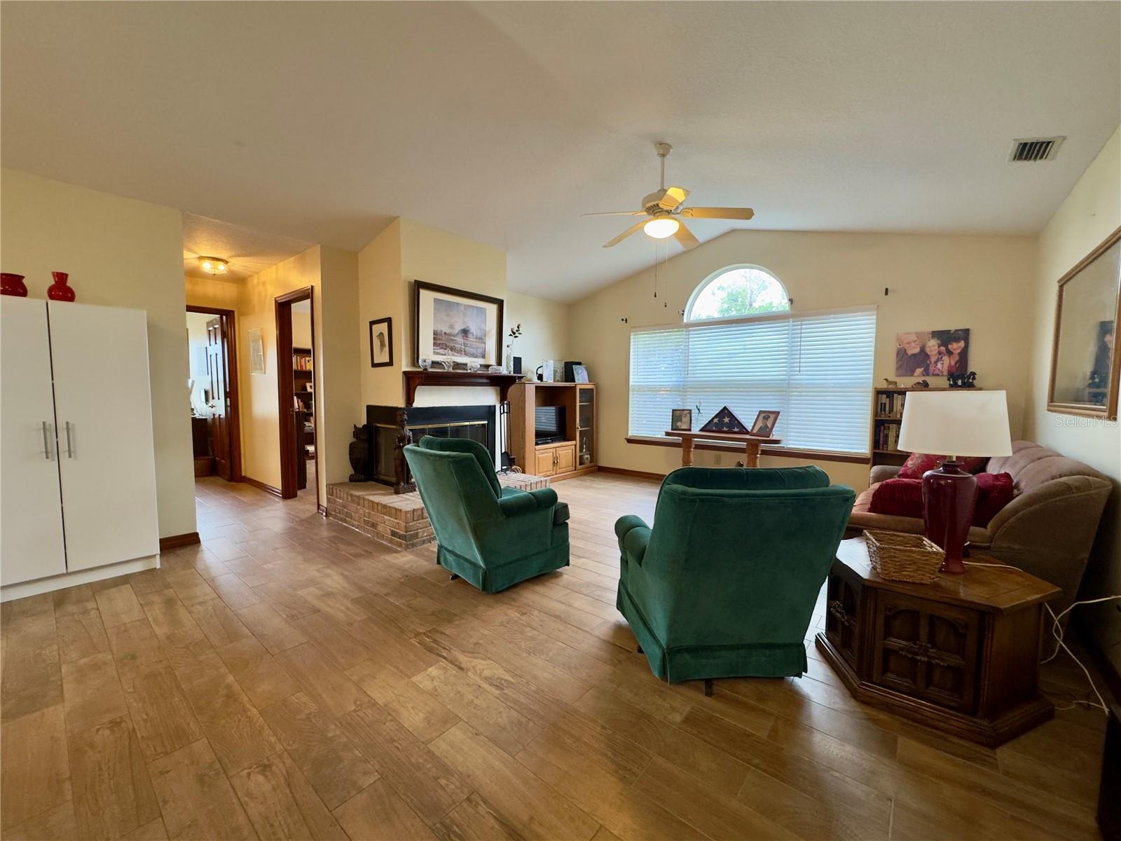 Image 5 of 34 For 2840 Ascot Lane