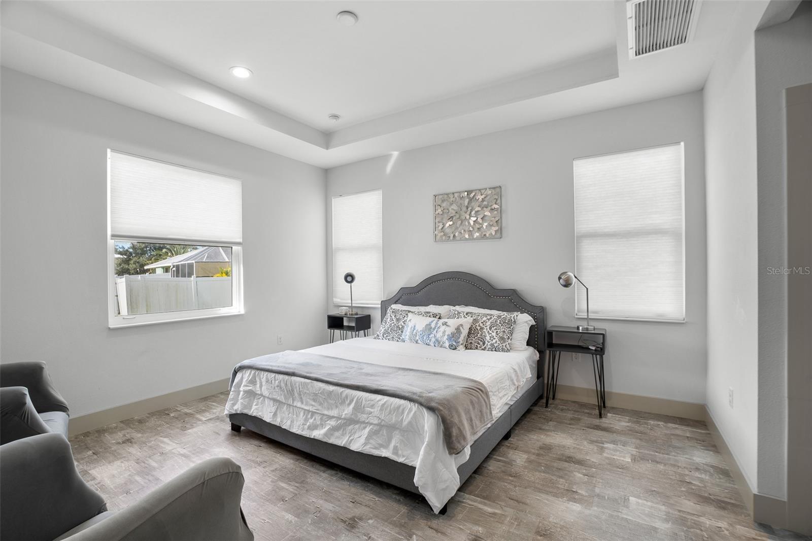 Image 21 of 43 For 4528 Libby Road