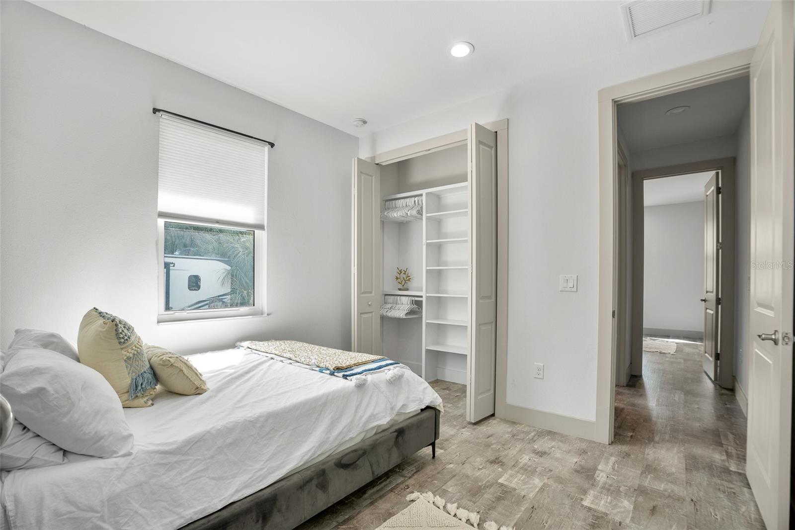 Image 29 of 43 For 4528 Libby Road