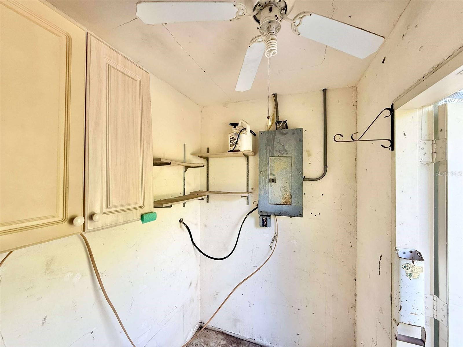 Image 17 of 21 For 400 Dalton Boulevard