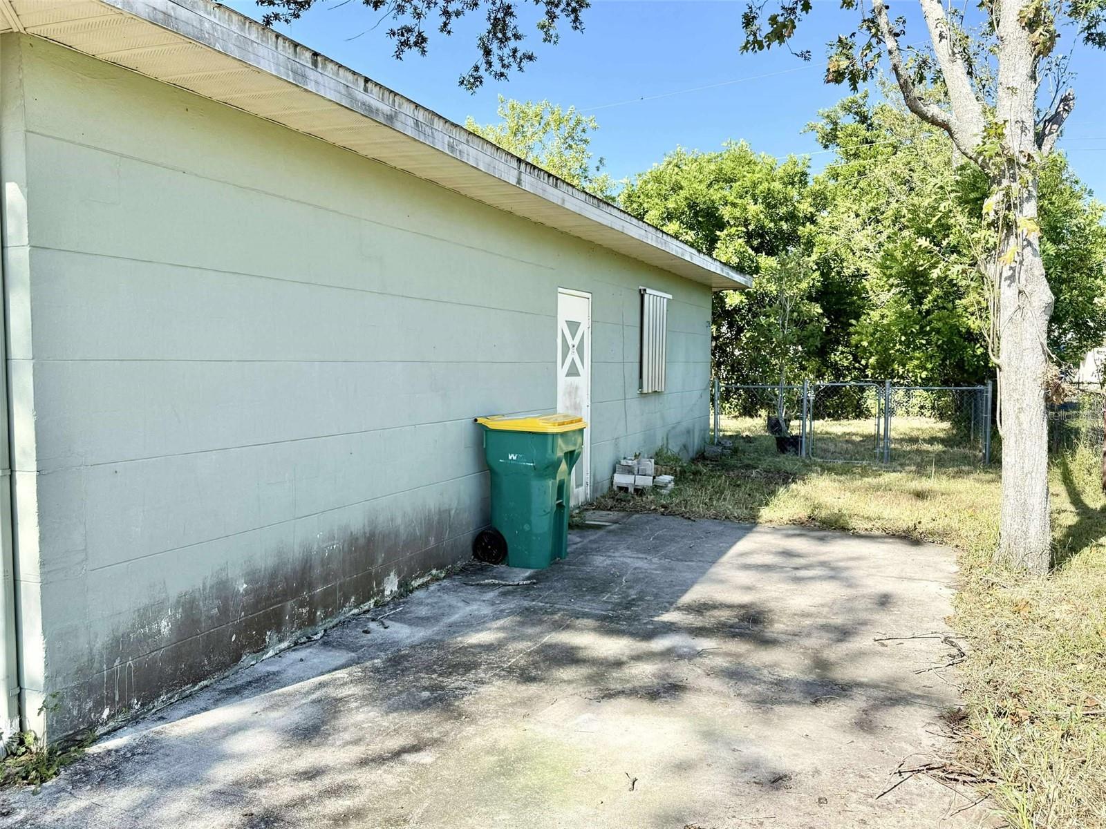 Image 3 of 21 For 400 Dalton Boulevard