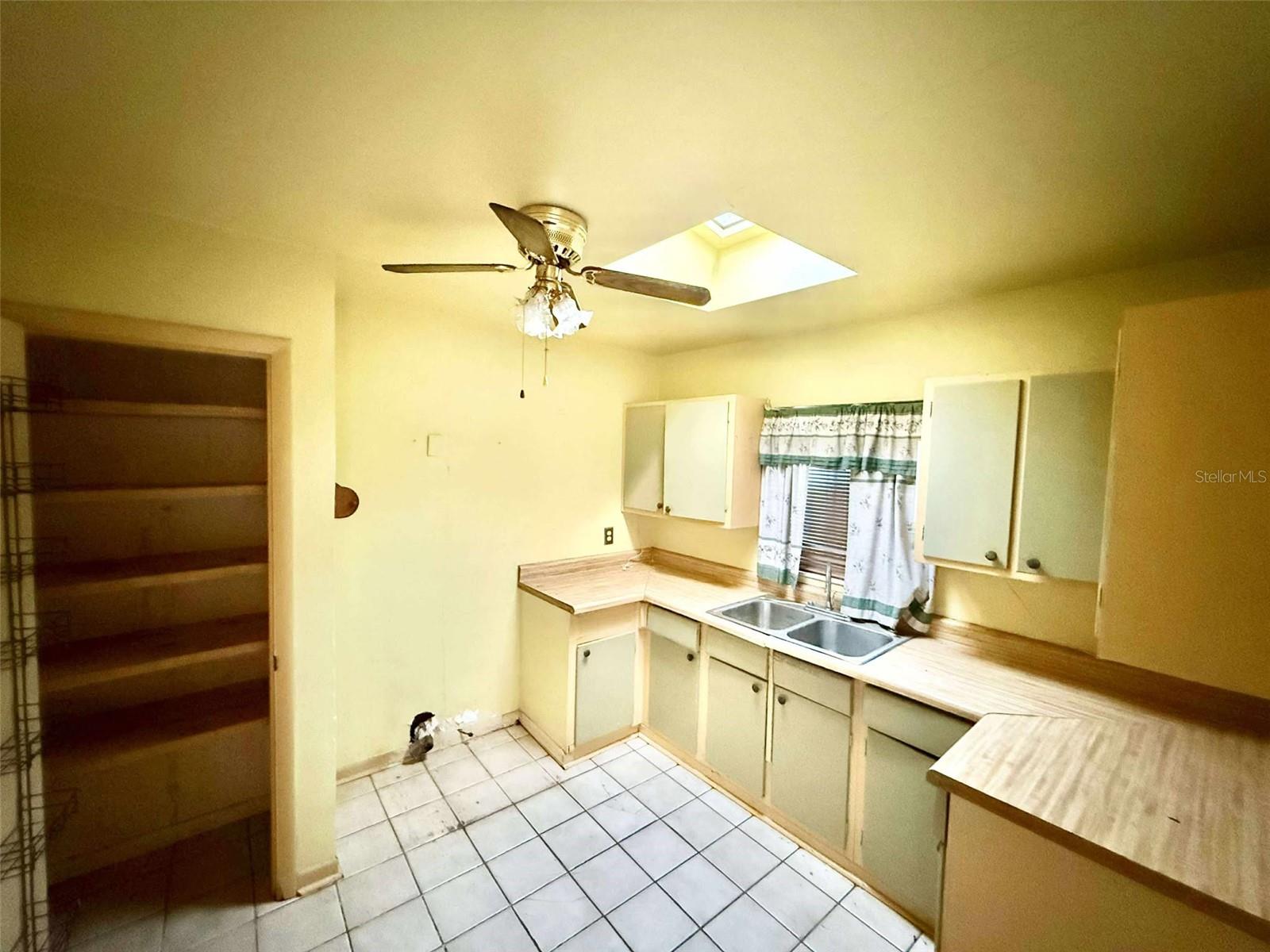 Image 9 of 21 For 400 Dalton Boulevard