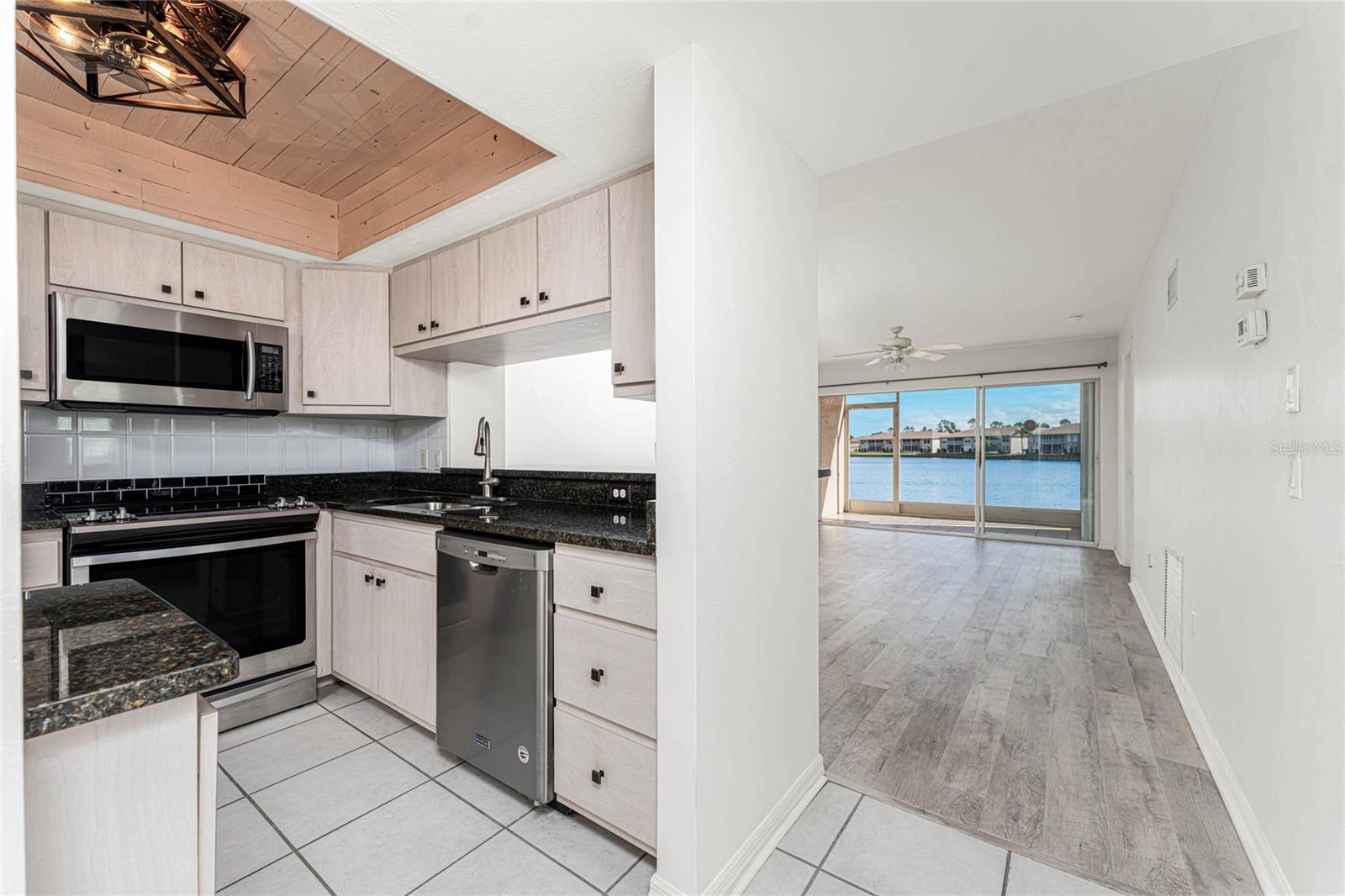 Image 11 of 46 For 12144 Egret Circle 1604