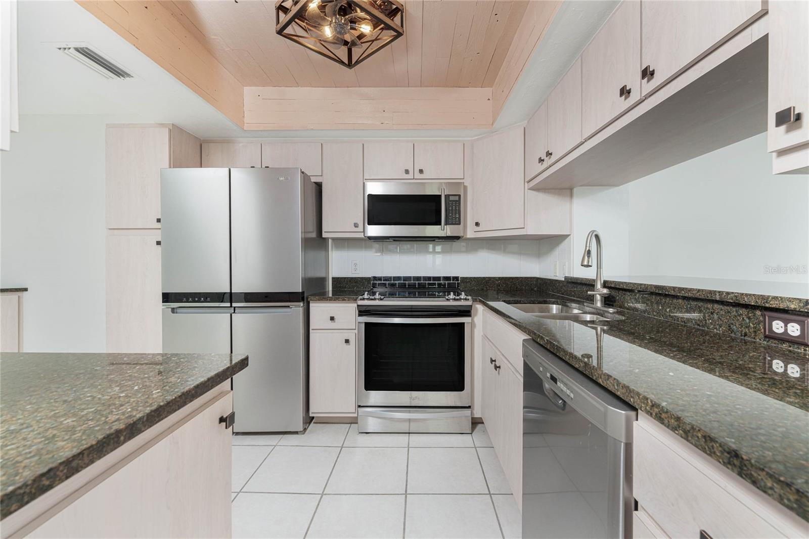 Image 13 of 46 For 12144 Egret Circle 1604