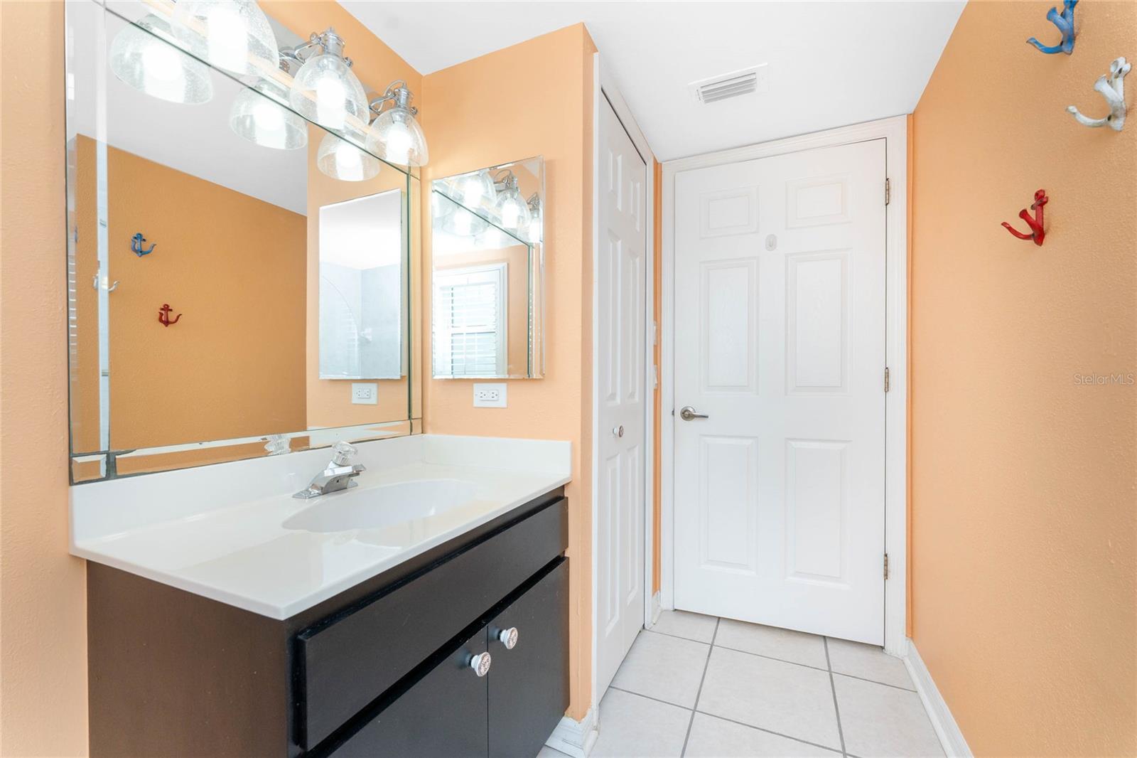 Image 22 of 46 For 12144 Egret Circle 1604