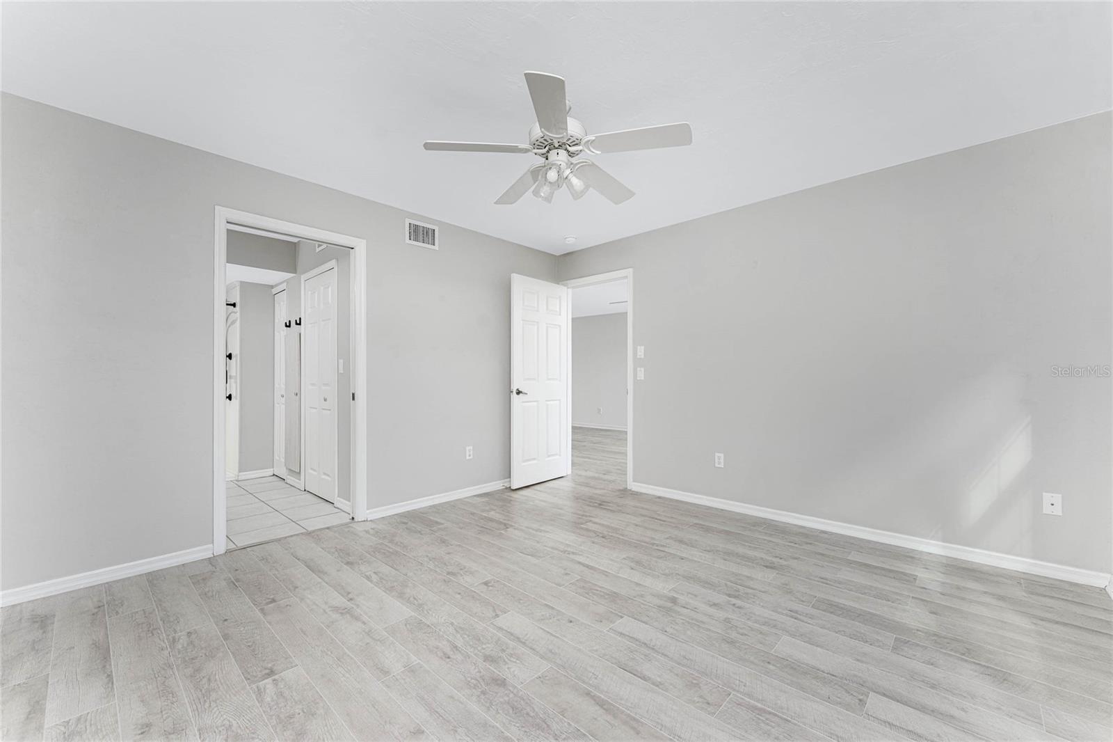 Image 27 of 46 For 12144 Egret Circle 1604