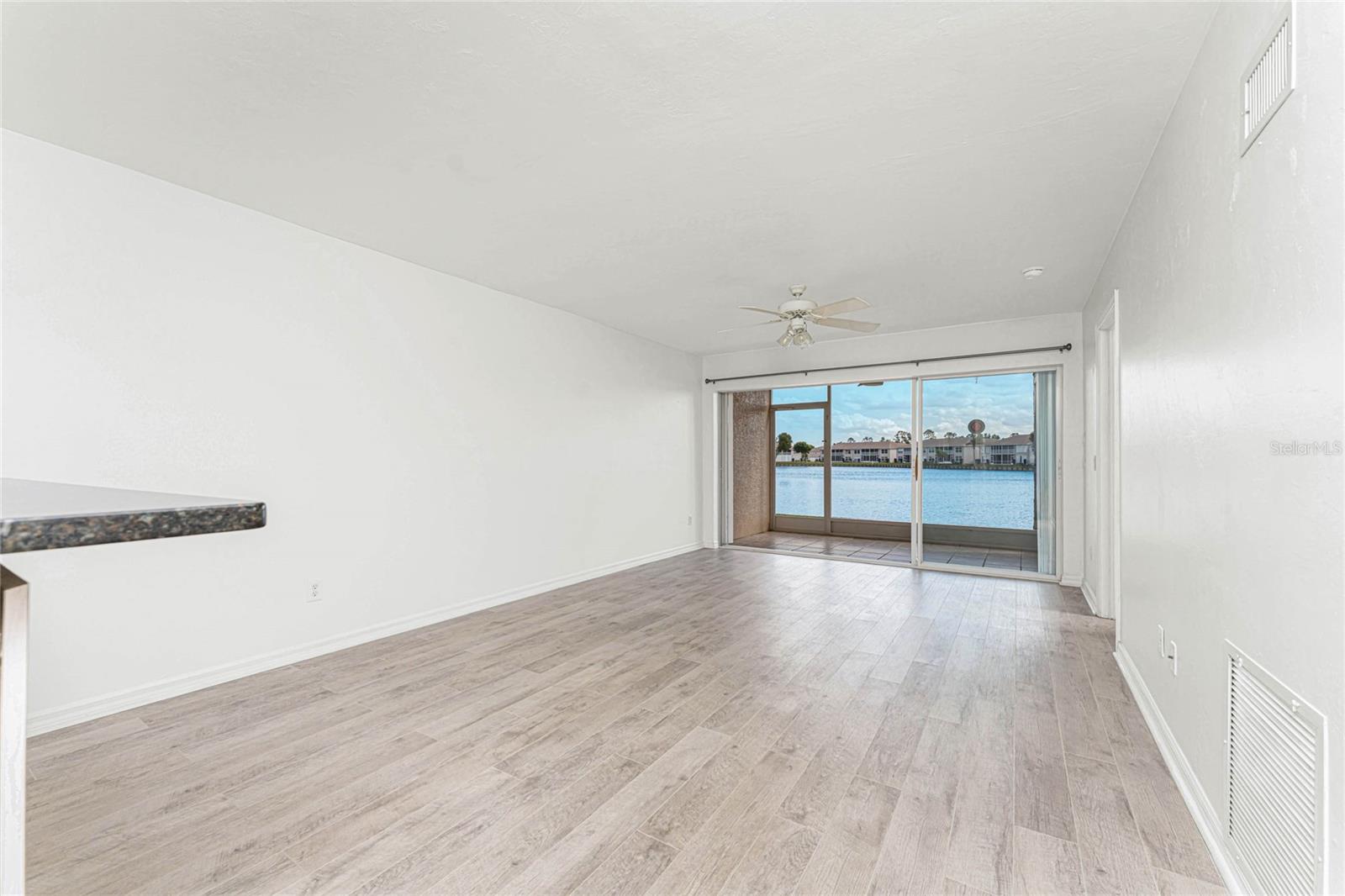 Image 6 of 46 For 12144 Egret Circle 1604