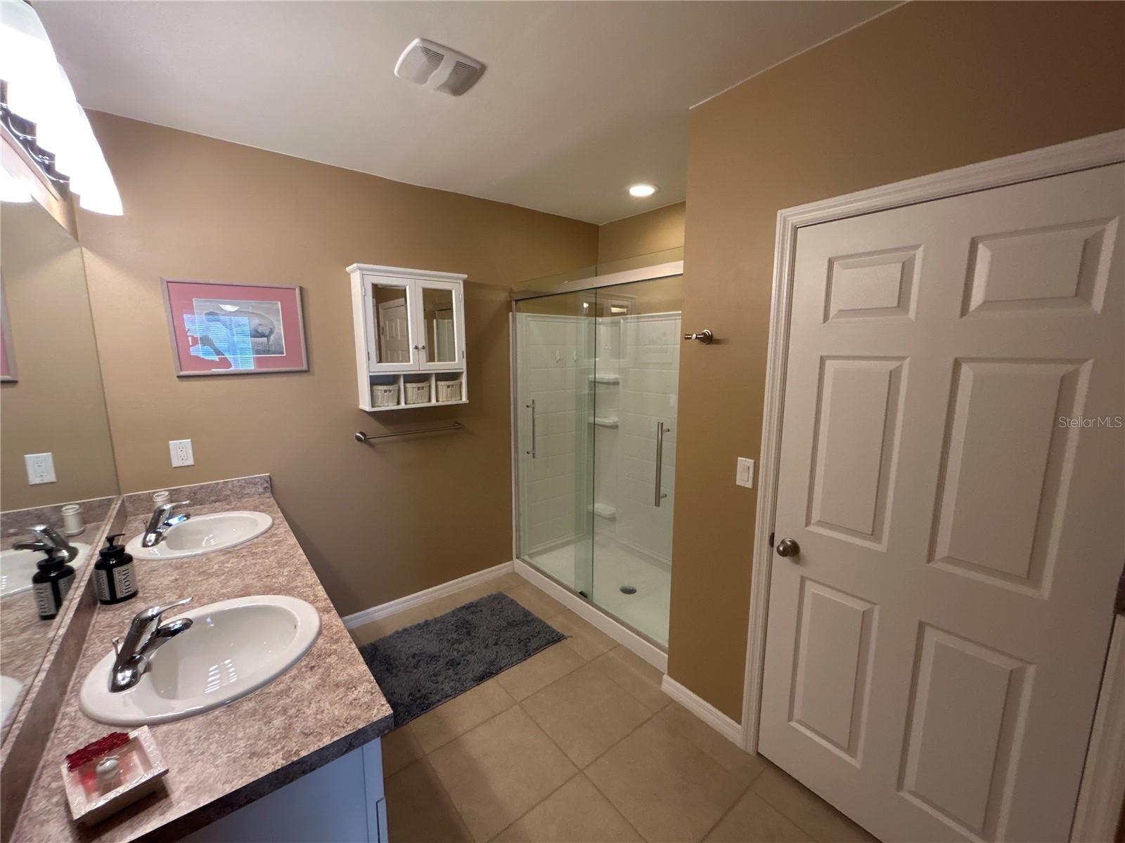 Image 11 of 21 For 7049 Waterford Parkway