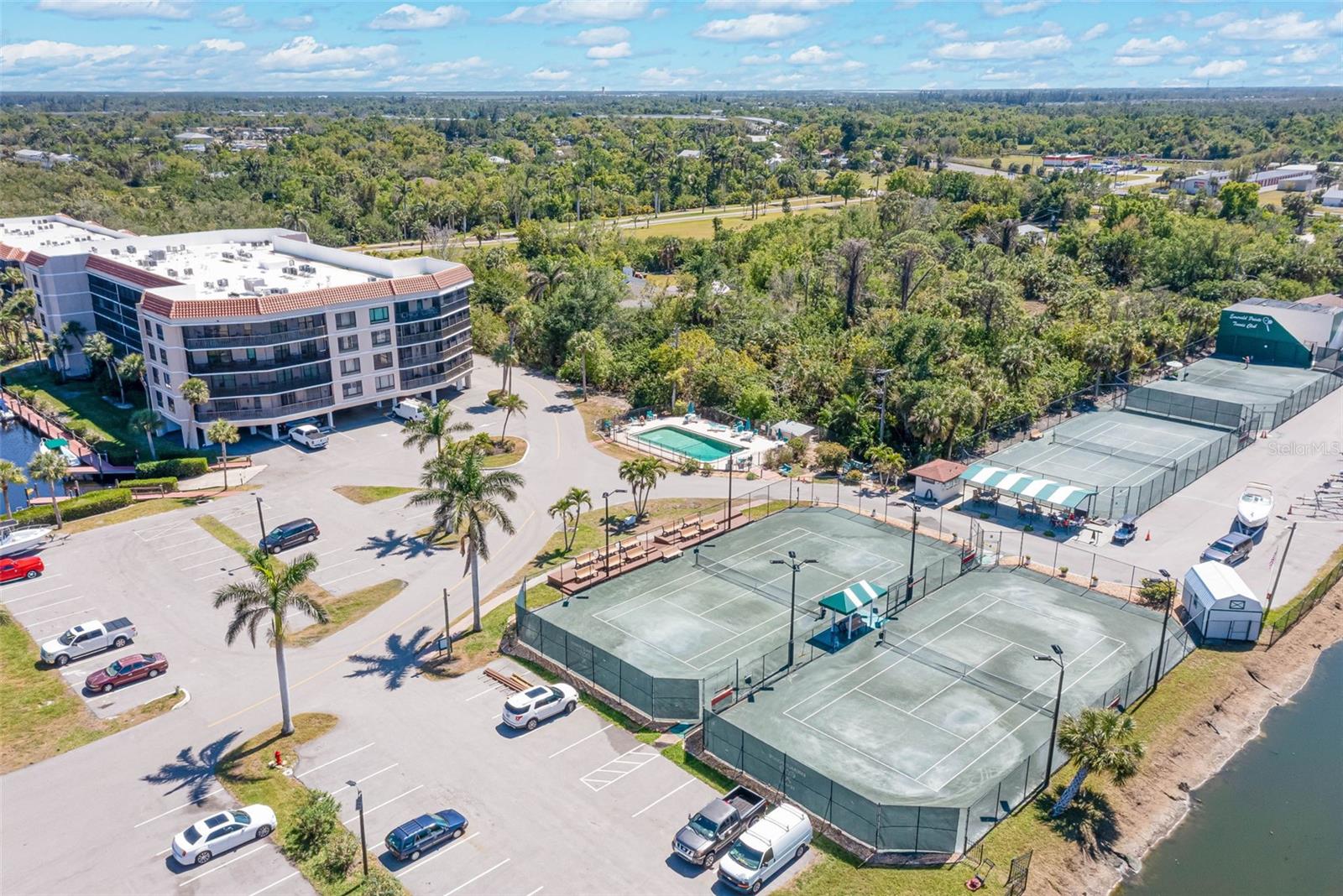 Image 24 of 25 For 25188 Marion Avenue E306