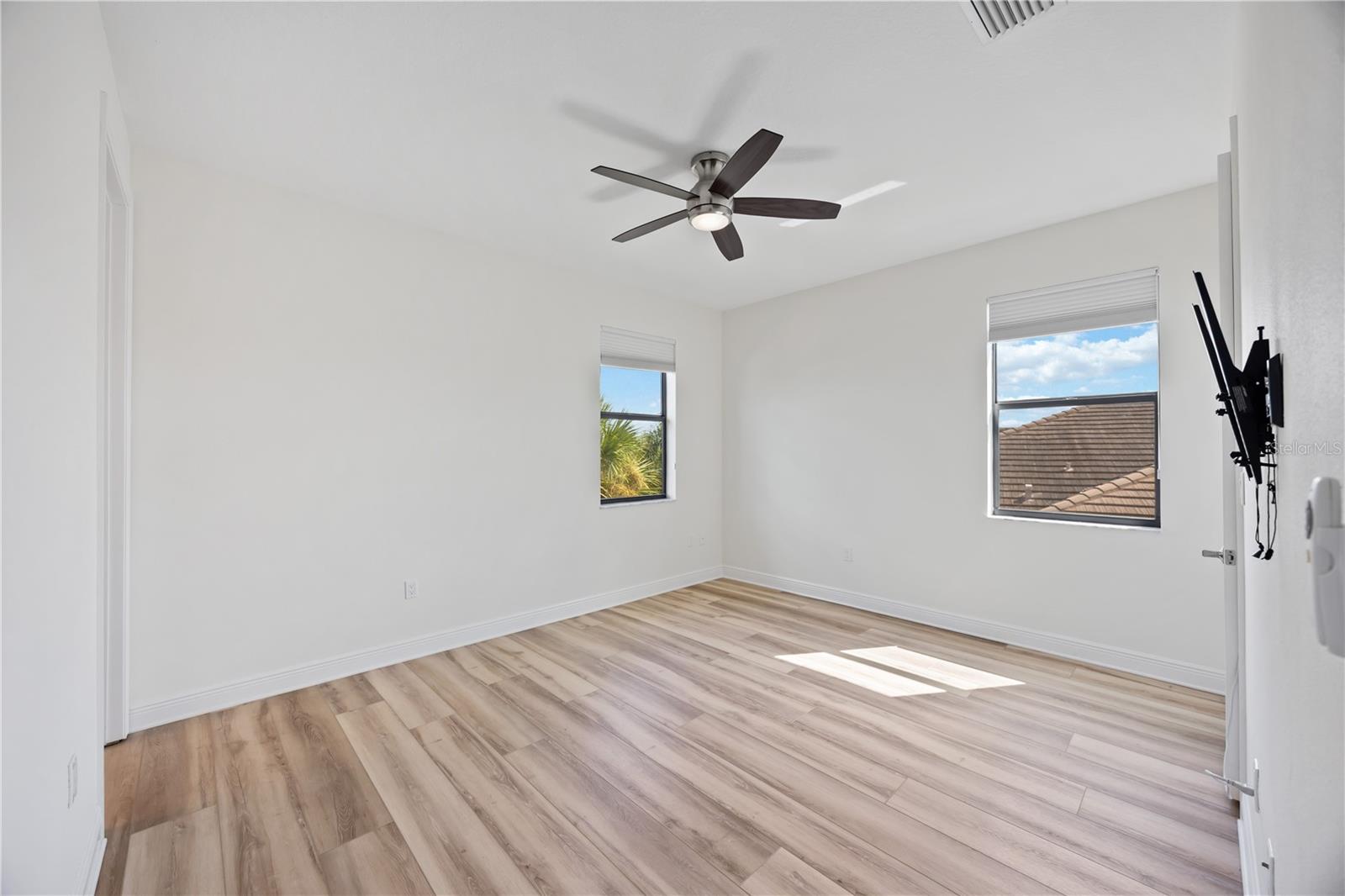 Image 37 of 81 For 8969 Bernini Place