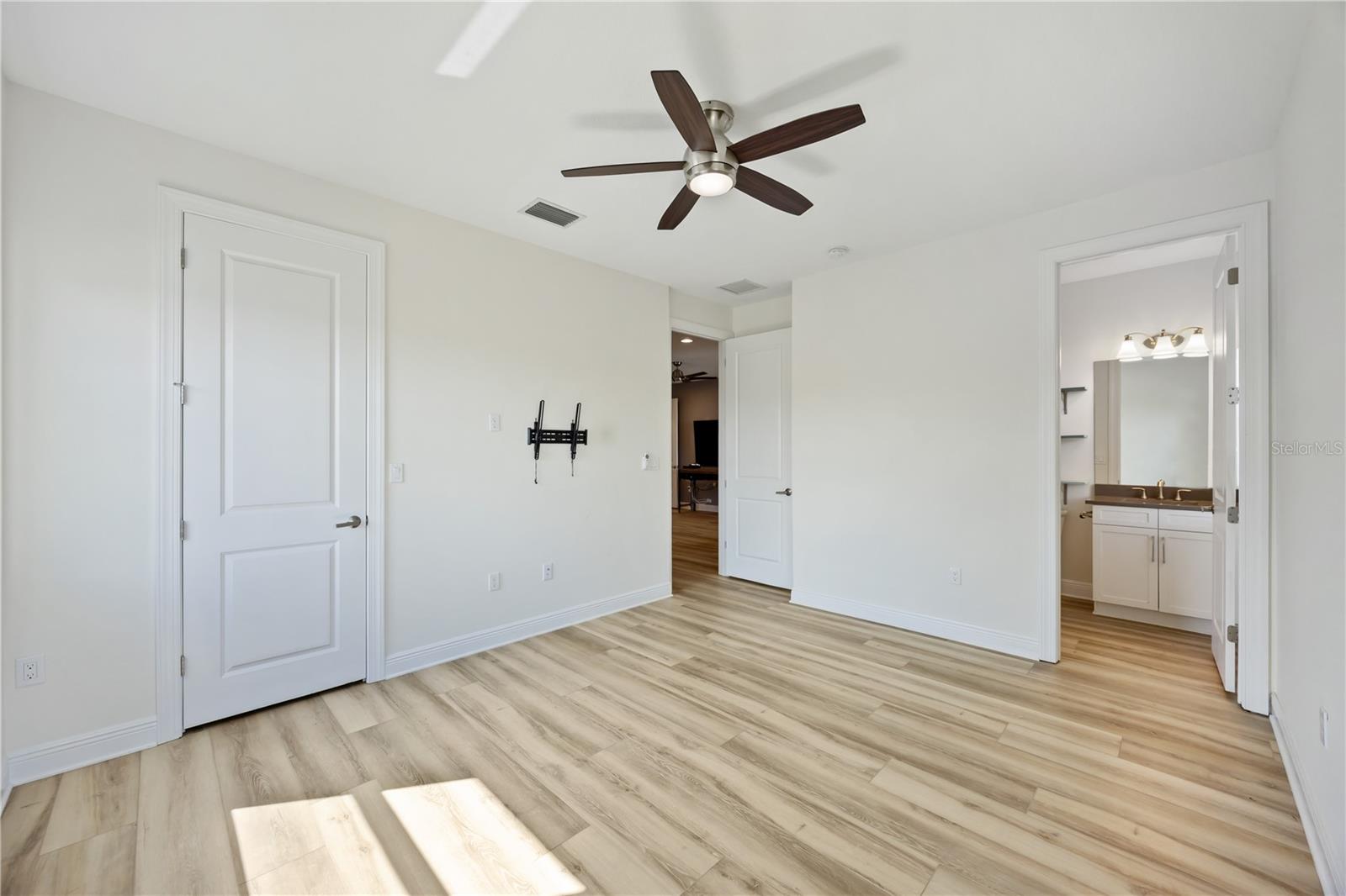 Image 39 of 81 For 8969 Bernini Place