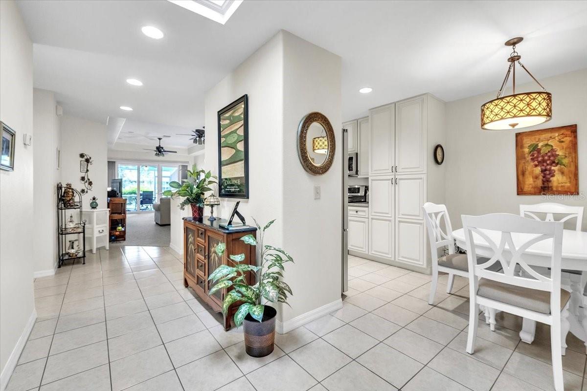 Image 11 of 60 For 1258 Rio De Janeiro Avenue 101