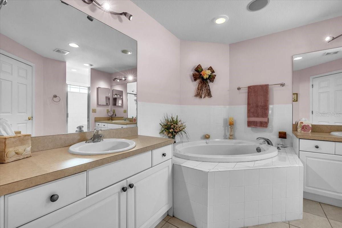 Image 33 of 60 For 1258 Rio De Janeiro Avenue 101