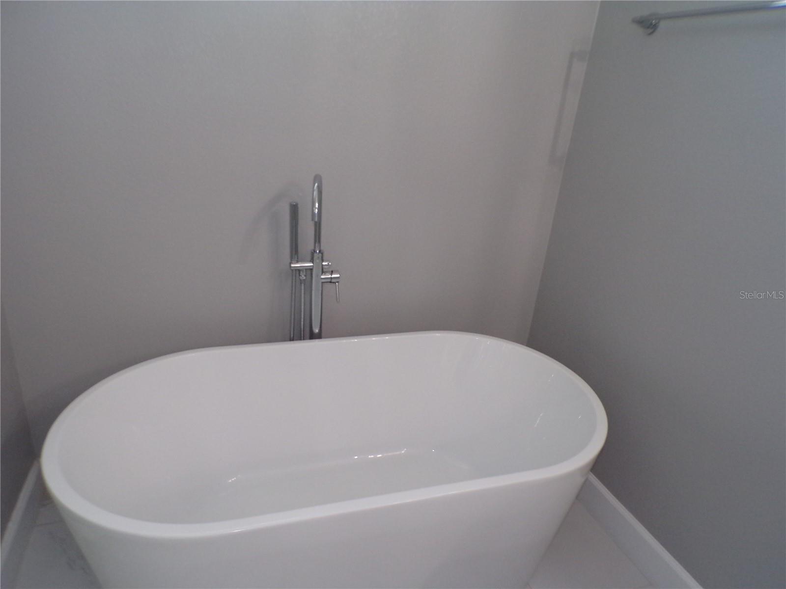 Image 19 of 58 For 3655 Bal Harbor Boulevard 113