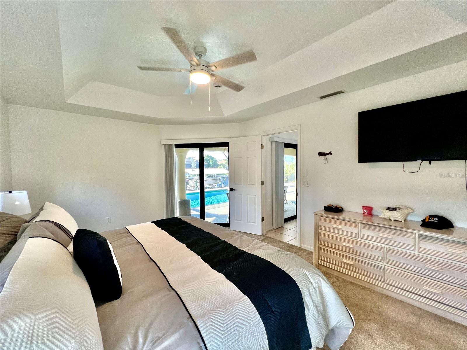 Image 22 of 33 For 426 37th Place