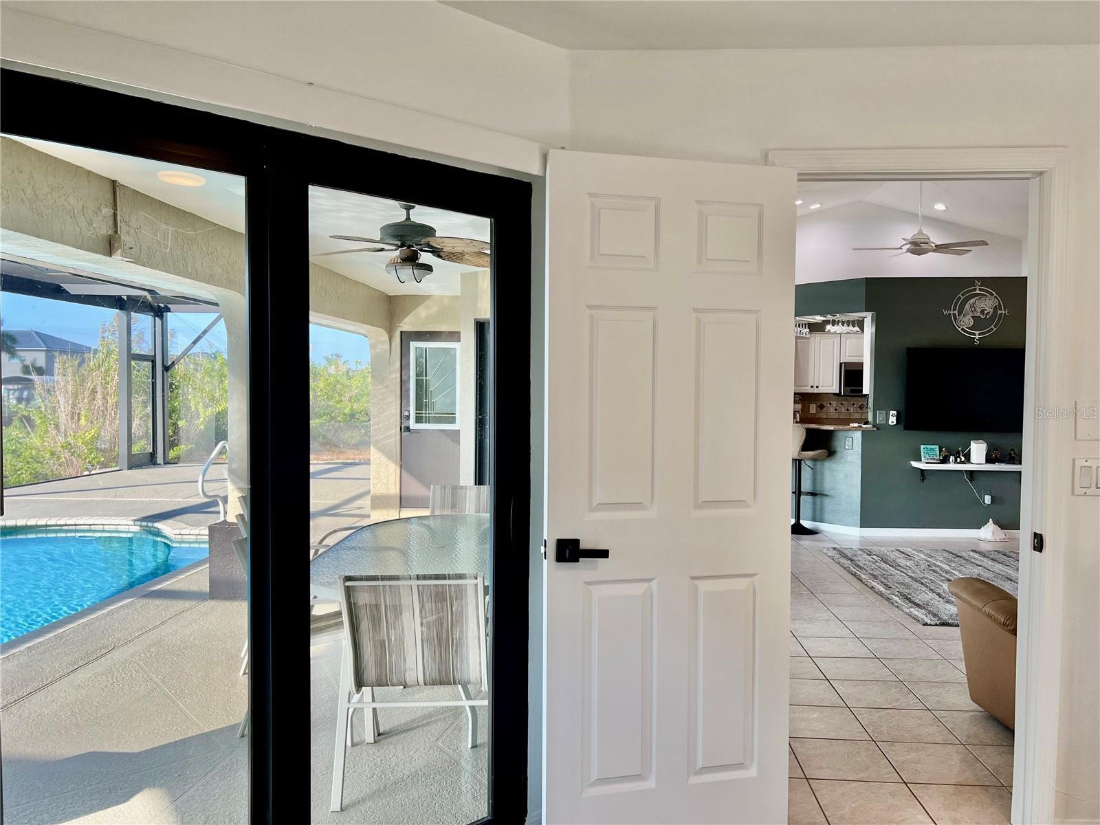 Image 23 of 33 For 426 37th Place