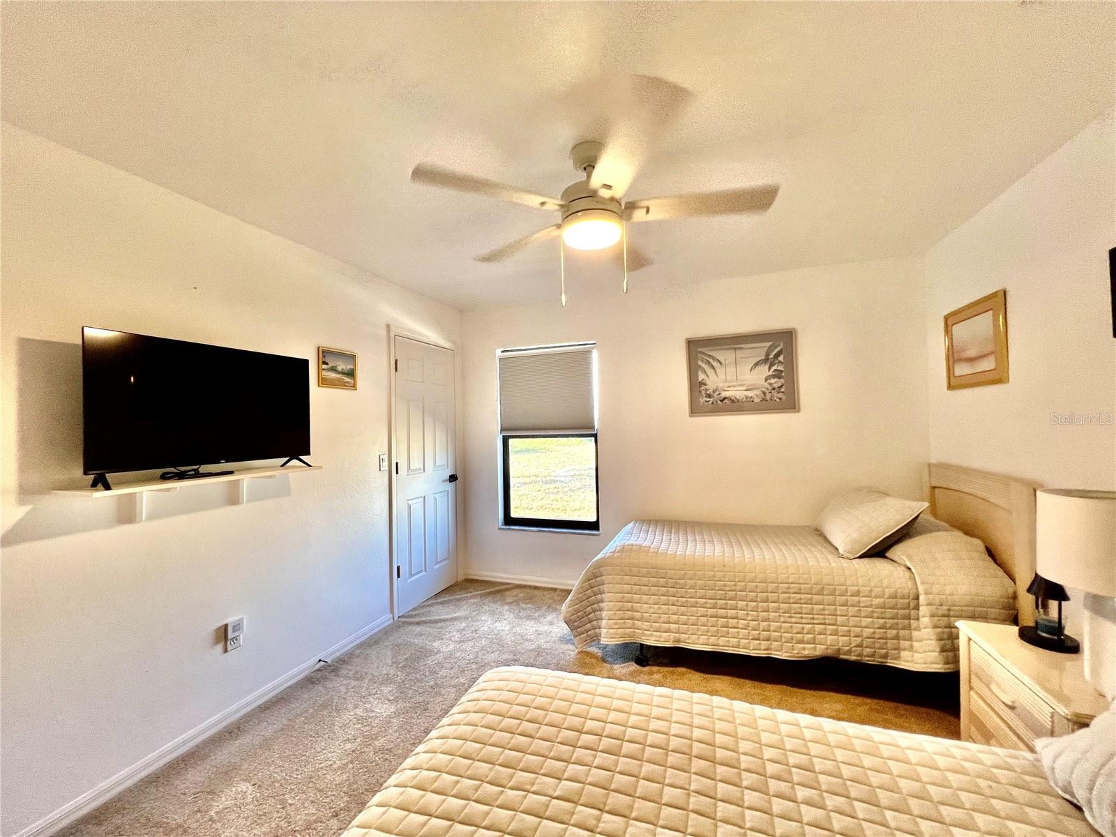 Image 30 of 33 For 426 37th Place