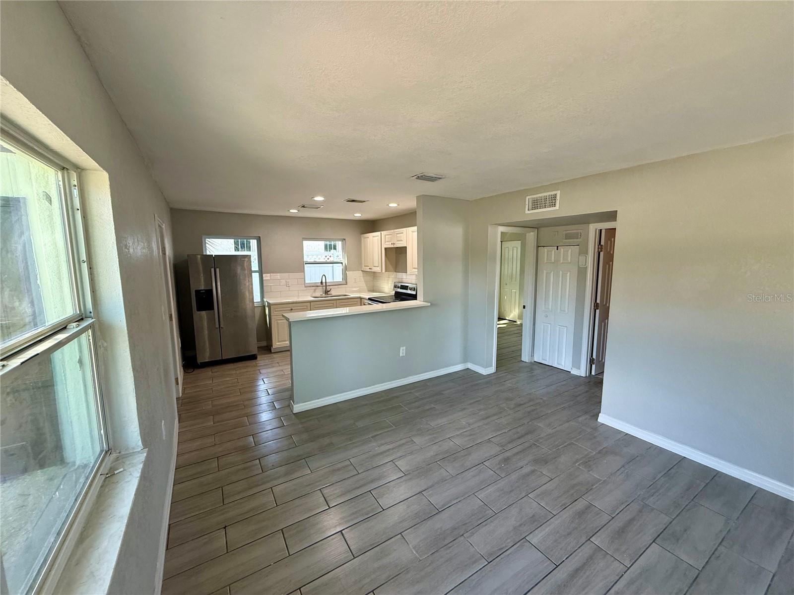 Image 6 of 12 For 721 Osprey Avenue