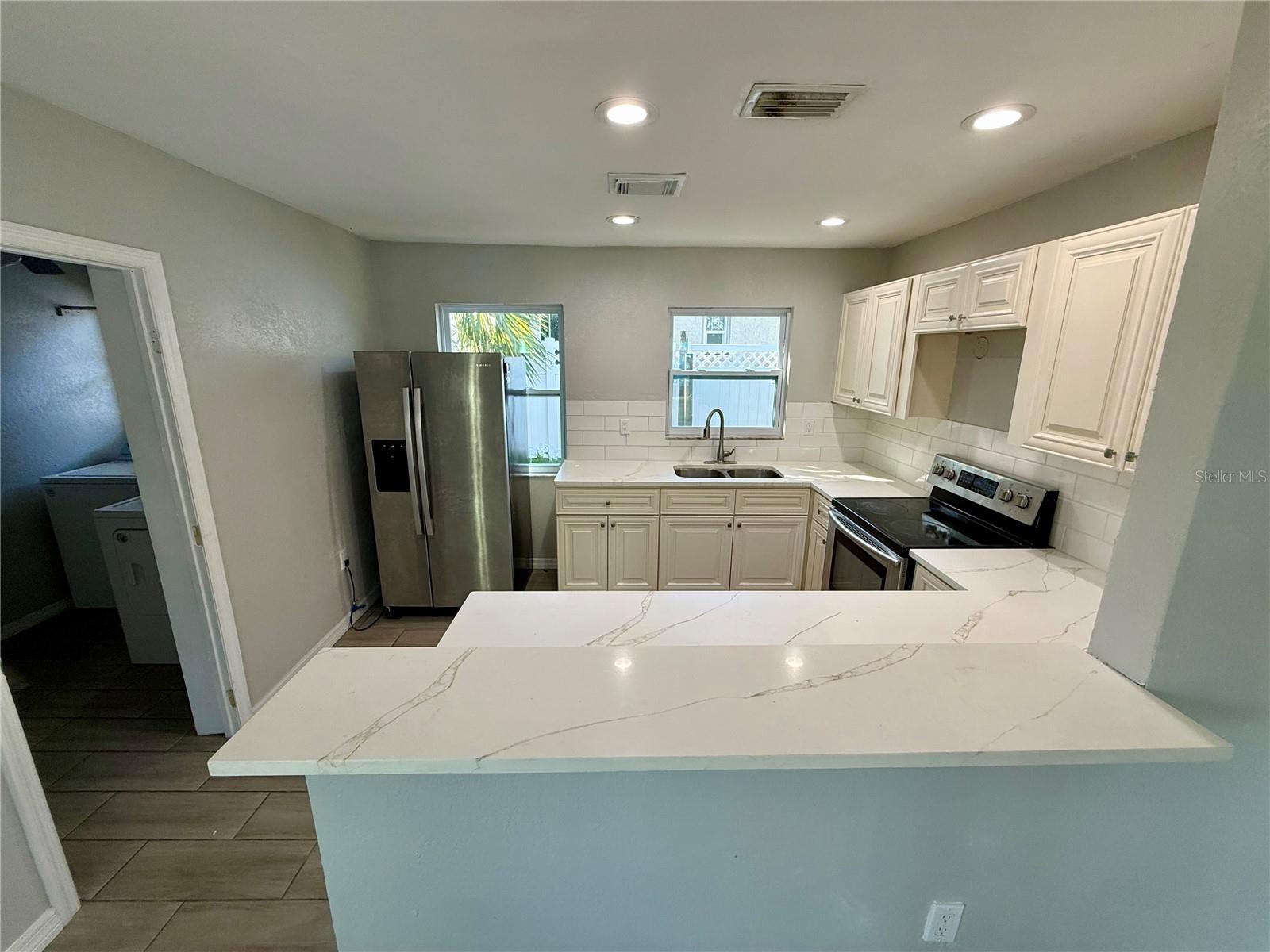 Image 7 of 12 For 721 Osprey Avenue