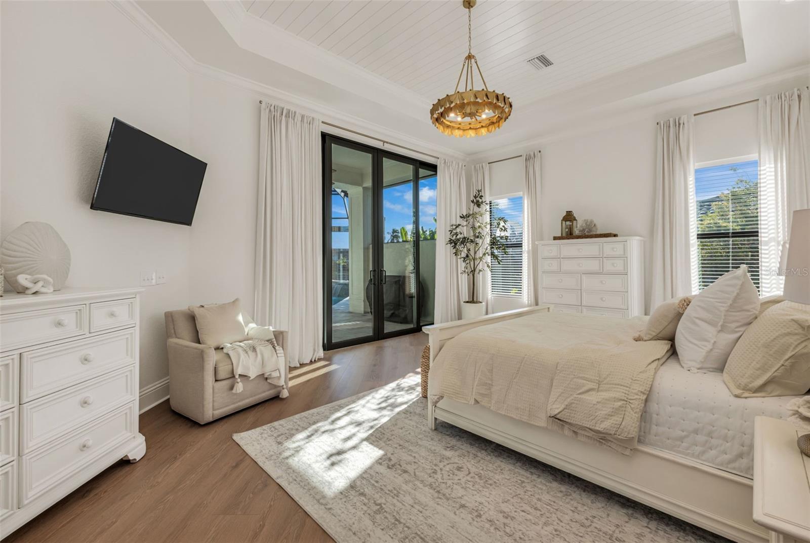 Image 19 of 58 For 435 La Sila Court