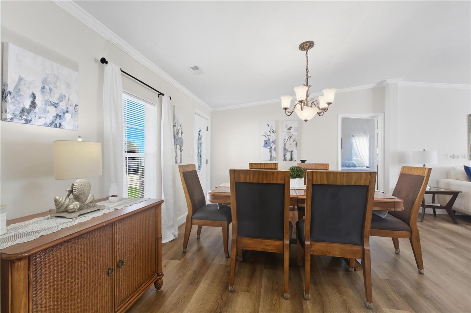 Image 12 of 51 For 2100 Kings Highway 404